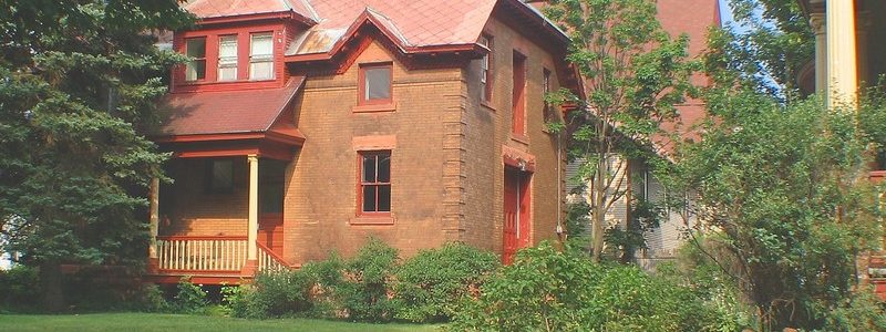 Room 20 – Carriage House Suite