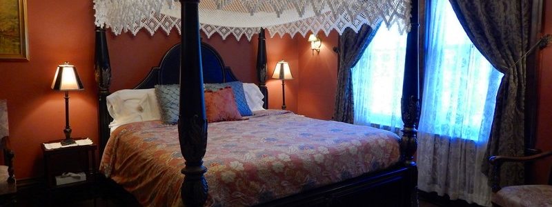 Room 12 – Red Jacket Suite